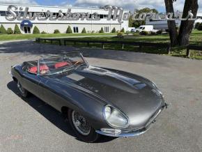 Jaguar E-Type photo