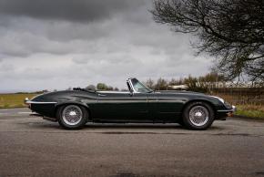 Jaguar E-Type photo