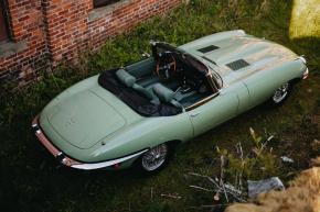 Jaguar E-Type photo