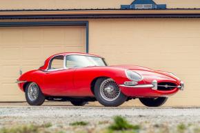 Jaguar E-Type photo