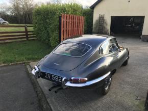 Jaguar E-Type photo