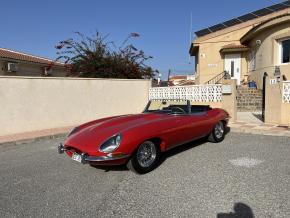 Jaguar E-Type photo