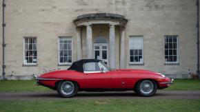 Jaguar E-Type photo