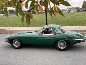 Jaguar E-Type photo