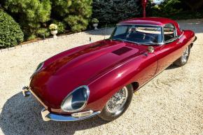 Jaguar E-Type photo