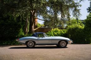 Jaguar E-Type photo