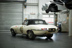 Jaguar E-Type photo