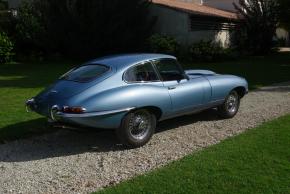 Jaguar E-Type photo