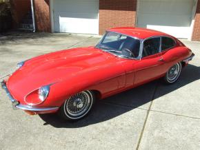 Jaguar E-Type photo