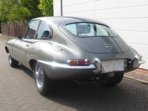 Jaguar E-Type photo