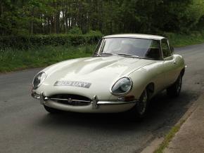 Jaguar E-Type photo