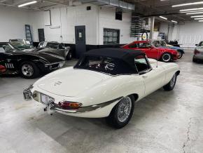 Jaguar E-Type photo