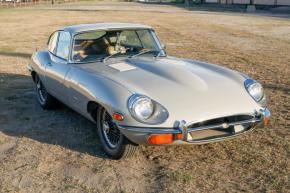 Jaguar E-Type photo