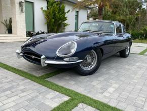 Jaguar E-Type photo