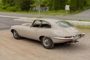 Jaguar E-Type photo