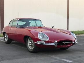 Jaguar E-Type photo