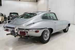 Jaguar E-Type photo