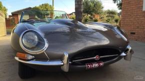 Jaguar E-Type photo