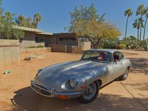 Jaguar E-Type photo