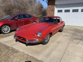 Jaguar E-Type photo