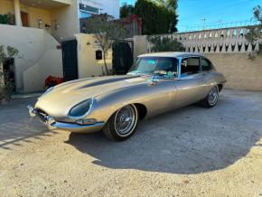 Jaguar E-Type photo