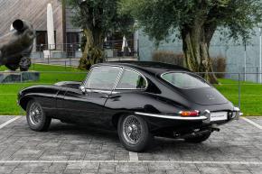 Jaguar E-Type photo