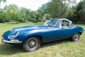 Jaguar E-Type photo