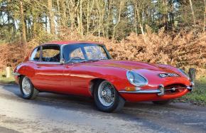 Jaguar E-Type photo