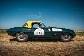 Jaguar E-Type photo