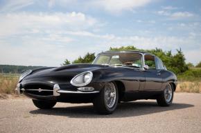 Jaguar E-Type photo