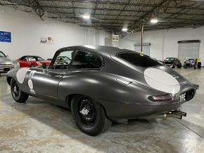 Jaguar E-Type photo