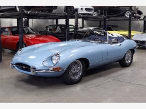 Jaguar E-Type photo