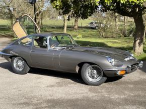 Jaguar E-Type photo