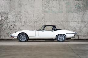 Jaguar E-Type photo