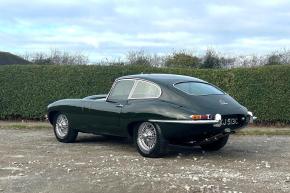 Jaguar E-Type photo