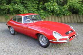 Jaguar E-Type photo