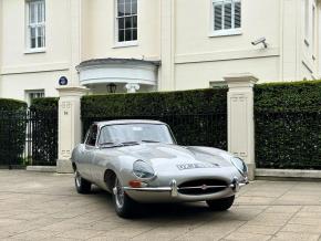 Jaguar E-Type photo