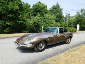 Jaguar E-Type photo