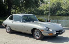 Jaguar E-Type photo