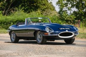 Jaguar E-Type photo