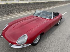 Jaguar E-Type photo