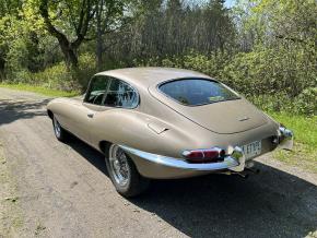 Jaguar E-Type photo