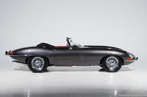 Jaguar E-Type photo