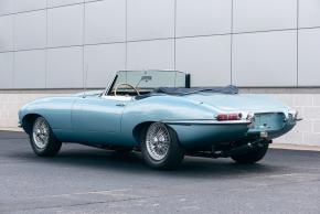 Jaguar E-Type photo