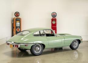 Jaguar E-Type photo