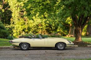 Jaguar E-Type photo