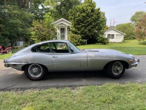 Jaguar E-Type photo