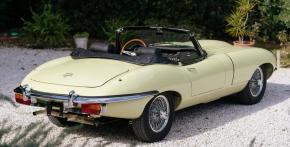 Jaguar E-Type photo