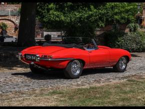 Jaguar E-Type photo