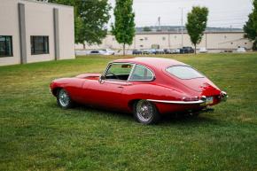 Jaguar E-Type photo